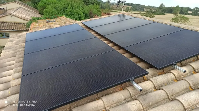 Quels sont les avantages et inconvénients sur le long terme de l'installation de panneaux photovoltaïques avec batterie pour une maison de plus de 20 ans ?, Narbonne, LR ECO ENERGIES