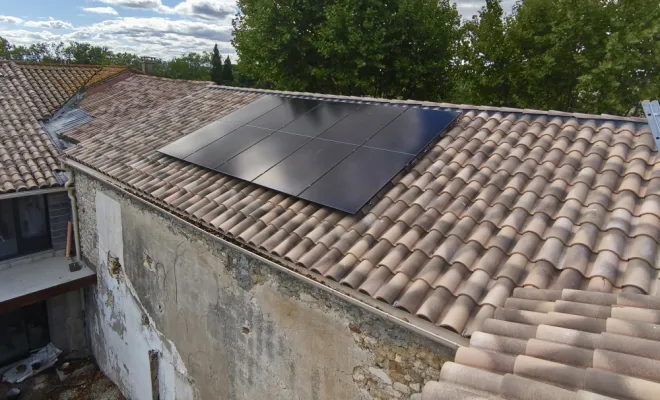 Pose panneaux photovoltaïques sur toit deux pentes à Carcassonne , Narbonne, LR ECO ENERGIES