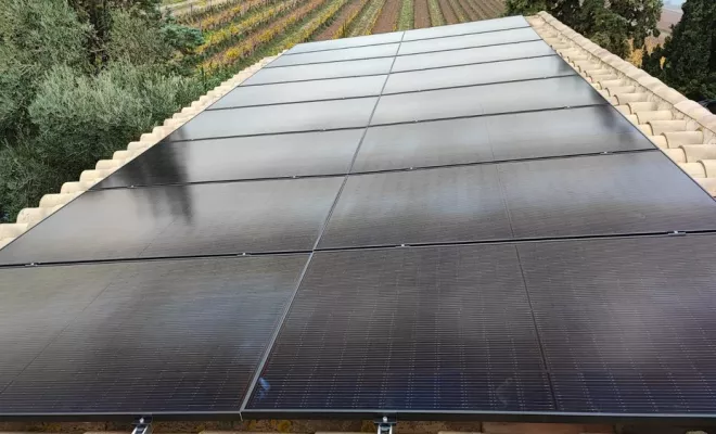 Pose de panneaux solaires sur tout type de toiture, Narbonne, LR ECO ENERGIES